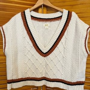 Cropped Sweater Vest